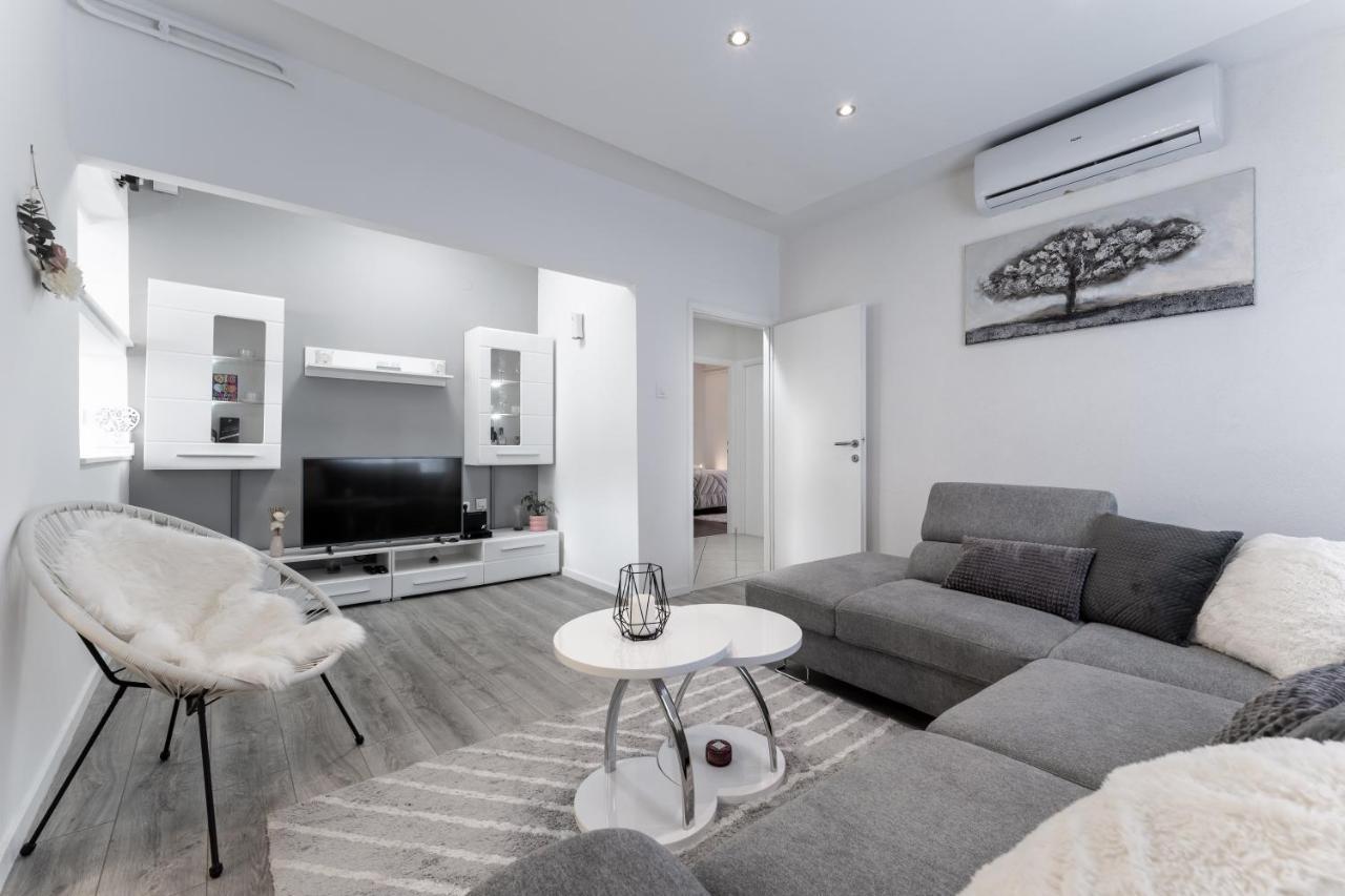 Apartment Lana Vidikovac *