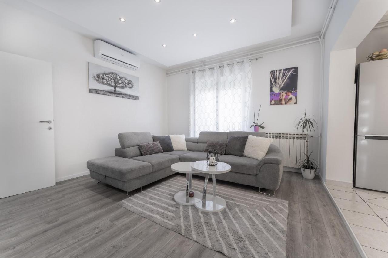 Apartment Lana Vidikovac *